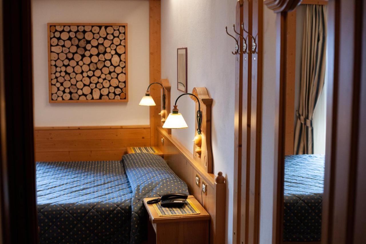 Hotel Posta Forni di Sopra Exterior foto