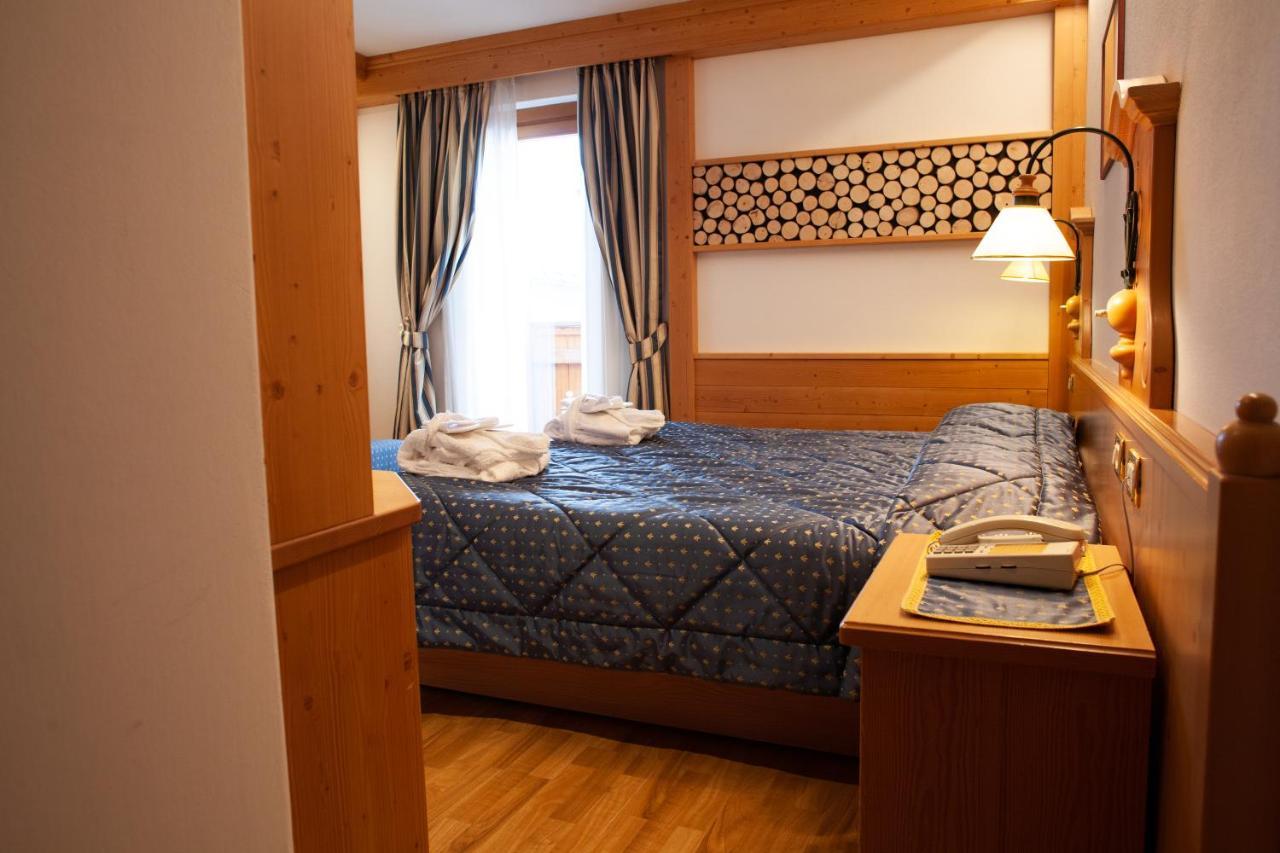 Hotel Posta Forni di Sopra Exterior foto