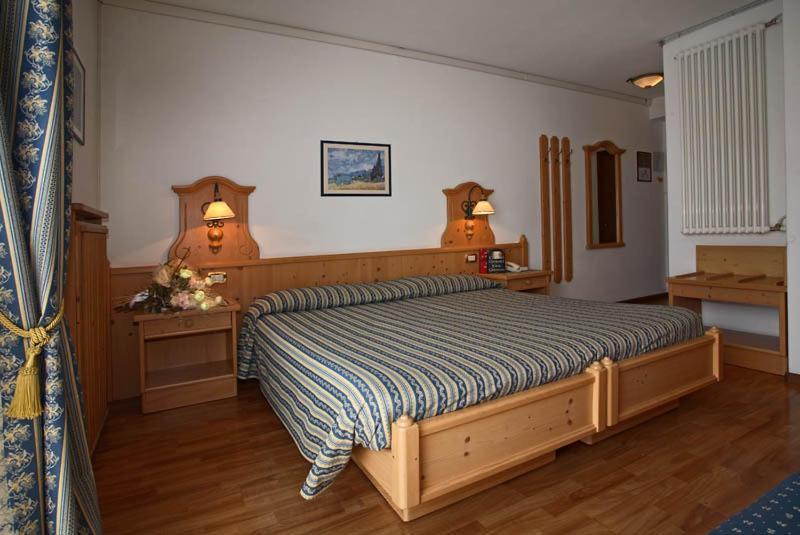 Hotel Posta Forni di Sopra Exterior foto
