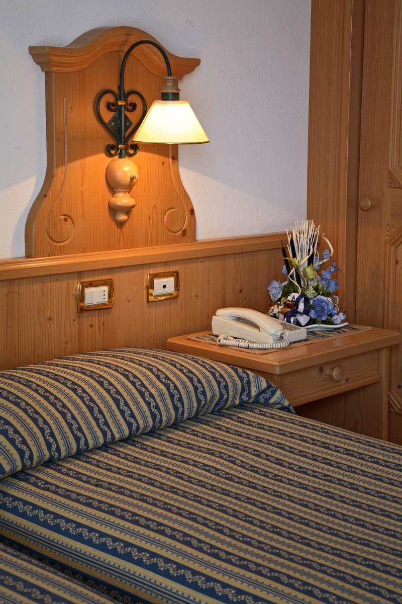 Hotel Posta Forni di Sopra Exterior foto