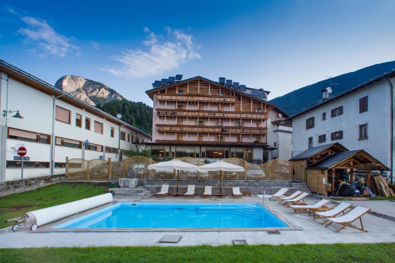 Hotel Posta Forni di Sopra Exterior foto